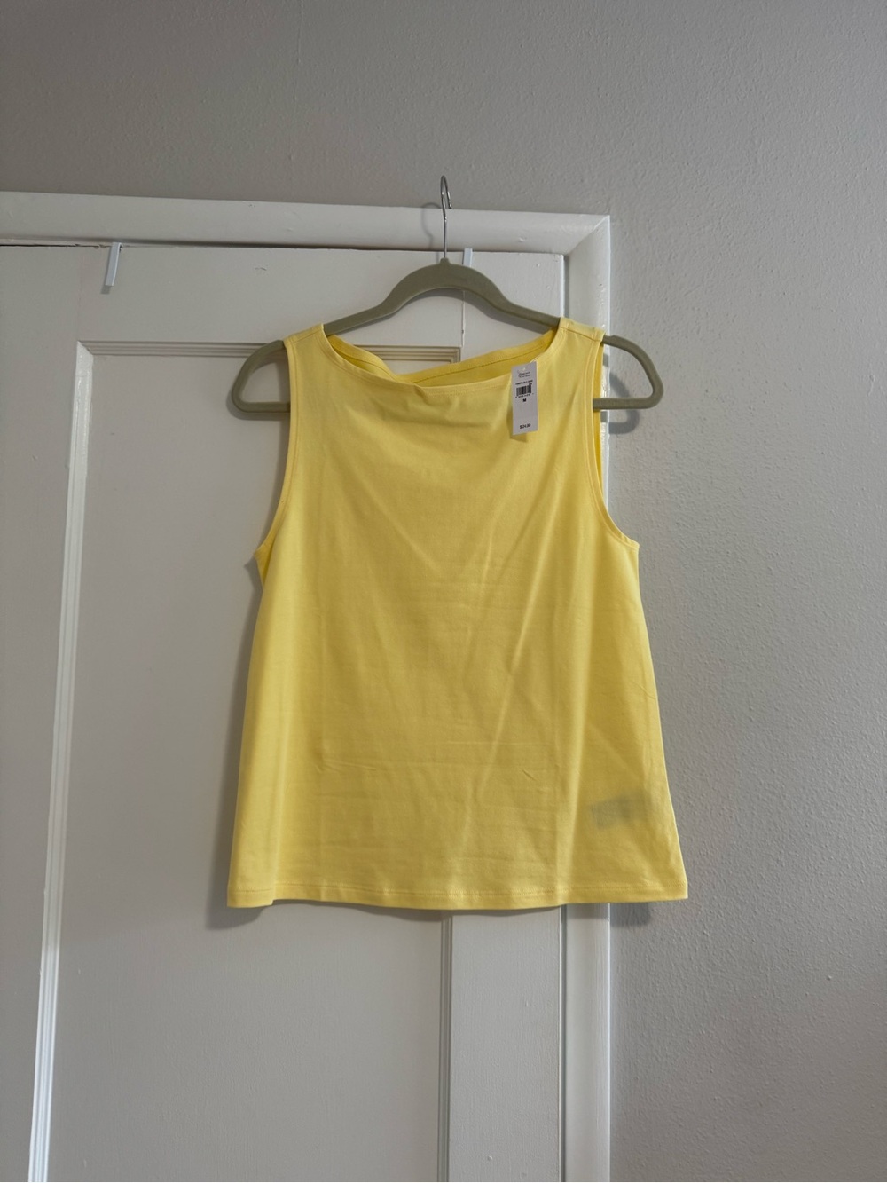 Gap NWT Boat Neck Tank